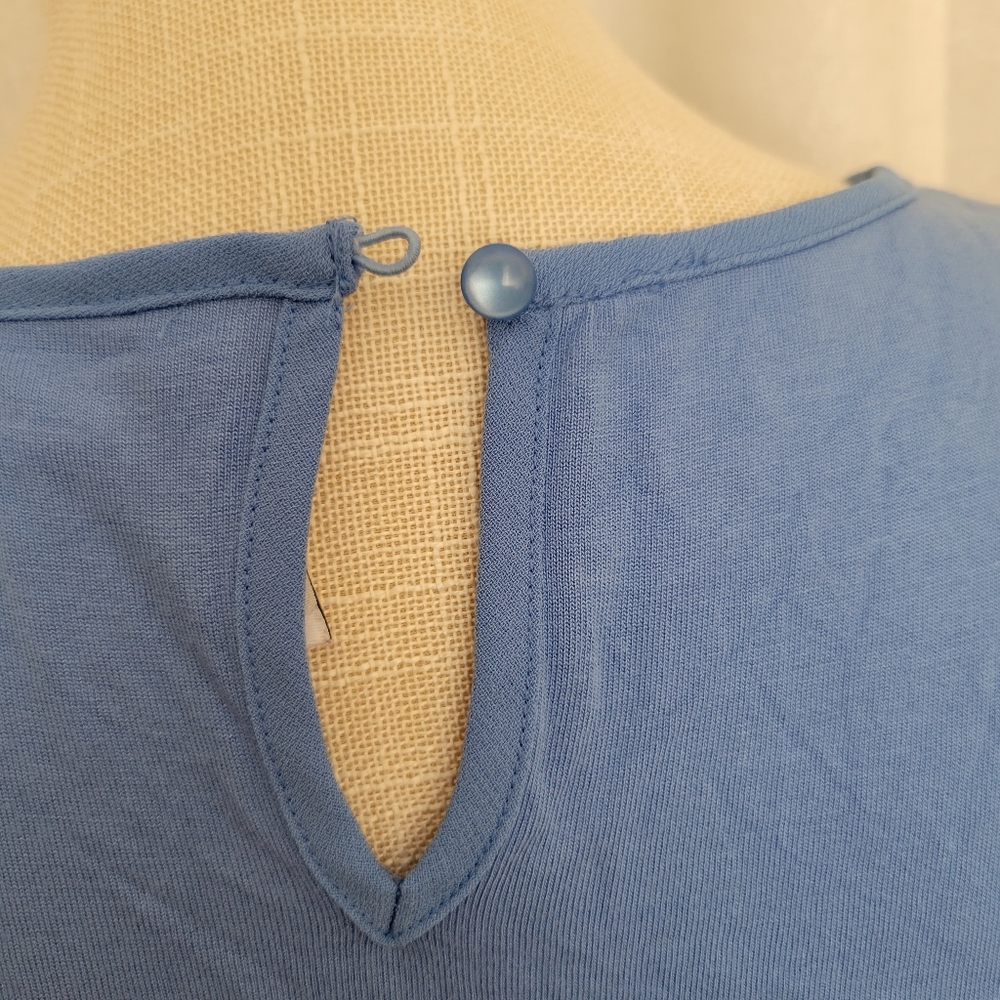 Elle Blouse - Picture 4 of 10
